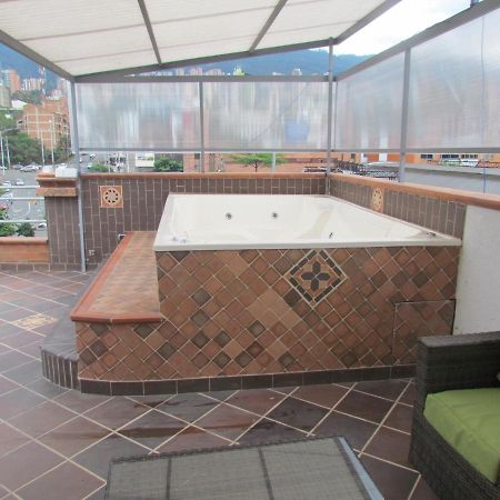 Calle 10 Suites Medellín Exteriér fotografie