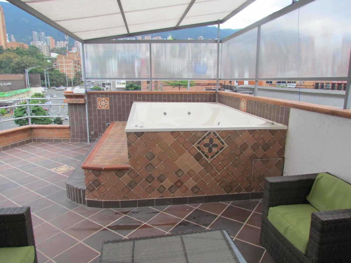 Calle 10 Suites Medellín Exteriér fotografie